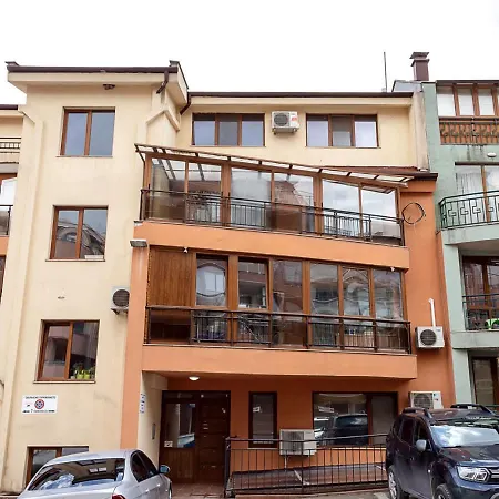Apartment 1br In Briz With Parking Space By Flat Manаger Warna
